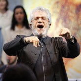 A música, baseada no Evangelho de Jesus, segundo João, está presente no CD Jesus — O Pão das Almas.
