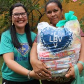 Pelotas, RS — Natal é época de união e solidariedade! A campanha de Natal da LBV leva às famílias a Solidariedade e a certeza de ceia farta com as cestas de alimentos.

 
