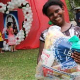 Pelotas, RS — Com esta campanha, que é permanente, a LBV uniu esforços com parceiros e com o povo brasileiro e vai beneficiar 50 mil famílias que vivem em situação de pobreza em todo o Brasil atendidas ao longo do ano pela Instituição e por organizações parceiras.
