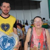Passo Fundo, RS — Por meio da campanha Natal Permanente da LBV — Jesus, o Pão Nosso de cada dia!, as famílias atendidas pela Instituição terão um fim de ano mais farto e feliz.

 
