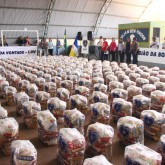 Santa Rosa do Tocantins, TO — Natal é época de união e solidariedade! A campanha de Natal da LBV leva às famílias a Solidariedade e a certeza de ceia farta com as cestas de alimentos.

 
