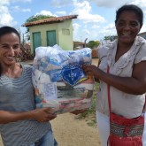 Monte Alegre, SE — A satisfação em levar a cesta de alimentos e a certeza de um fim de ano mais digno é facilmente constatada no semblante dos atendidos da LBV.