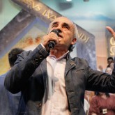 Inspirada no gênero spiritual, embrião de outros estilos musicais, como o blues, o gospel e o jazz, a música “Jesus de Nazaré” propõe um diálogo singelo e sincero com o Cristo Ecumênico. Um momento único de devoção! SAIBA MAIS.
