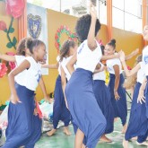 Salvador, BA — O Coral Ecumênico Infantojuvenil Boa Vontade, formado por meninas e meninos atendidos pelo programa Criança: Futuro no Presente!, abrilhantou a cerimônia. No alegre registro, apresentam coreografia da música 