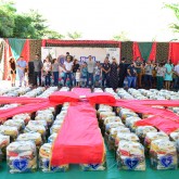 Goiânia, GO — A LBV beneficiou centenas de famílias atendidas ao longo do ano em seus programas e projetos socioeducacionais com cestas de alimentos arrecadados por meio da campanha Natal Permanente da LBV — Jesus, o Pão Nosso de cada dia!.