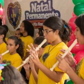 Campo Grande, MS — Crianças atendidas pela LBV apresentam o que aprendem na Oficina de Musicalização. Neste ano, a apresentação com flautas encantou todas as famílias presentes na entregas de cestas da campanha de Natal da Instituição.
