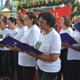 Belo Horizonte, MG — Com 78 anos de idade, seu Ribamar (o segundo, da direita para a esquerda, na última fileira) participou de uma das apresentações musicais. Sobre a atuação da LBV, afirmou: 