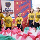 Inhumas, GO — O Coral Ecumênico Infantojuvenil Boa Vontade, formado por meninas e meninos atendidos pelo programa Criança: Futuro no Presente!, abrilhantou a cerimônia. Na oportunidade, as crianças apresentaram canções de boas-vindas e que reforçam bons valores, como a união e o respeito ao próximo.
