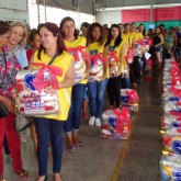 Registro, SP — Voluntários entregam cestas de alimentos as famílias atendidas por organizações paraceiras da LBV no Vale do Ribeira.
