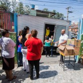 Brasilândia, SP — A sua colaboração trouxe alegria e esperança a centenas de famílias que vivem em situação de vulnerabilidade social no bairro de São Paulo. Os atendidos, ao receberem a cesta de alimentos, voltaram para os seus lares com as esperanças renovadas e felizes.
