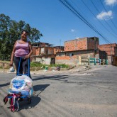 Brasilândia, SP — Um sorriso emocionado e genuíno se fez presente na vida de cada família que recebeu as cestas de alimento da LBV.