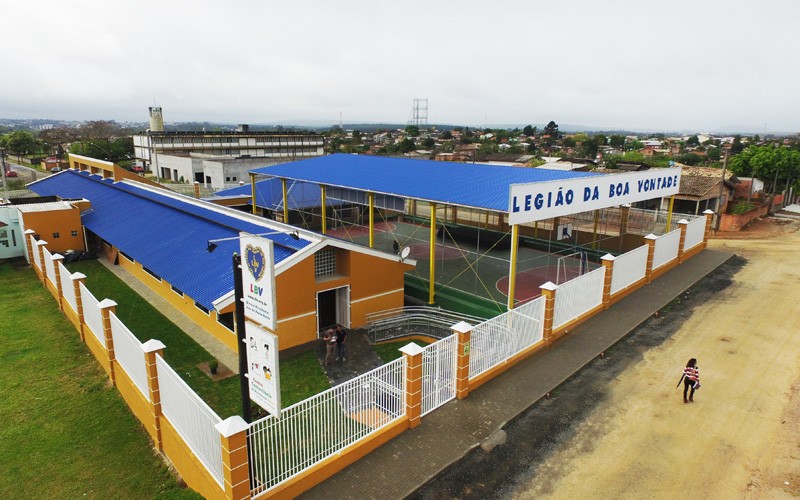 A Legião da Boa Vontade está constantemente ampliando o seu atendimento. Nesta terça-feira, 19, a Instituição entregou ao povo de Criciúma as novas instalações de seu Centro Comunitário de Assistência Social.