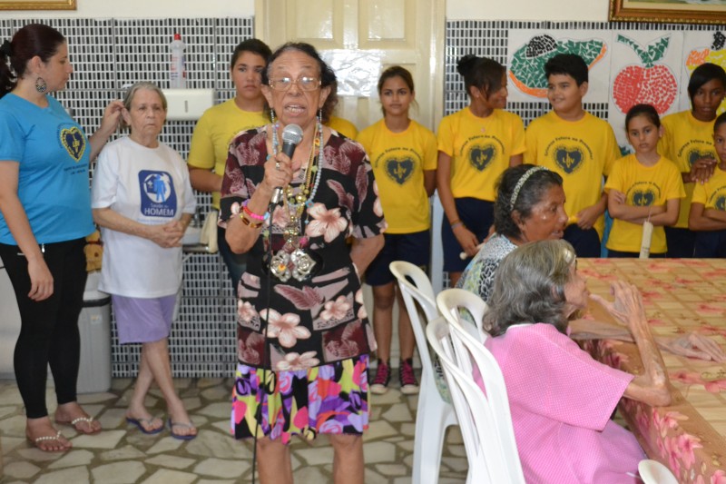 Encontro de gerações: alegria marca visita de crianças da LBV a Lar de idosas em Natal | LBV - Legião da Boa Vontade Encontro de gerações: alegria marca visita de crianças da LBV a Lar de idosas em Natal | LBV - Legião da Boa Vontade