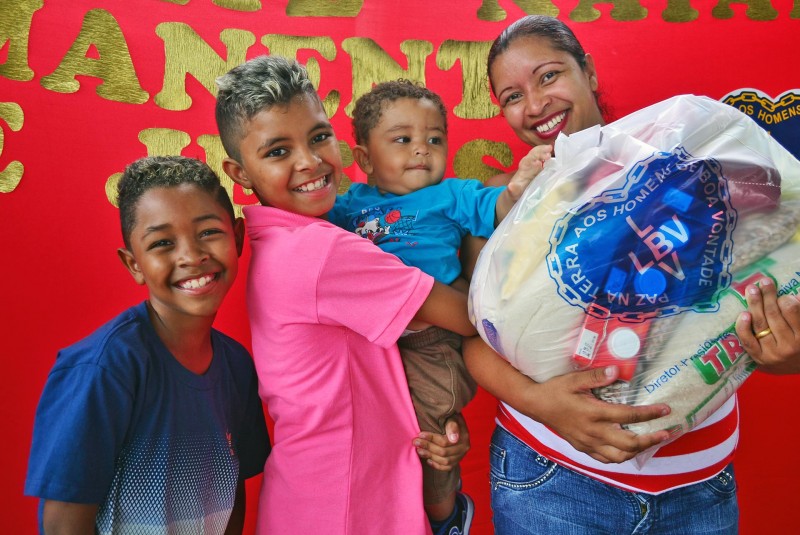 Ceia de Natal beneficia associações assistidas pelo projeto Mesa