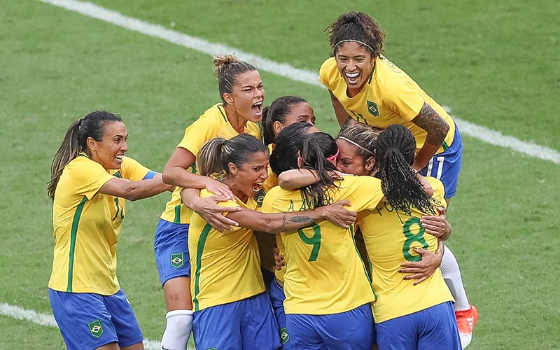 Futebol Feminino Do Brasil Estreia Com Vitoria Na Olimpiada