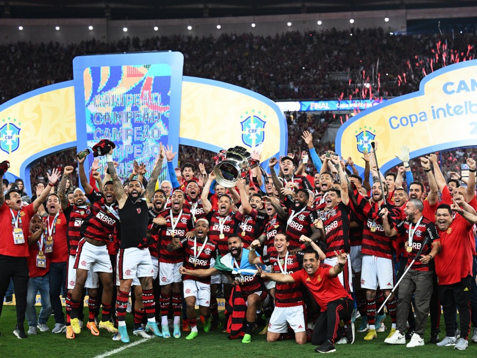 Nos pênaltis, Flamengo conquista a Copa do Brasil